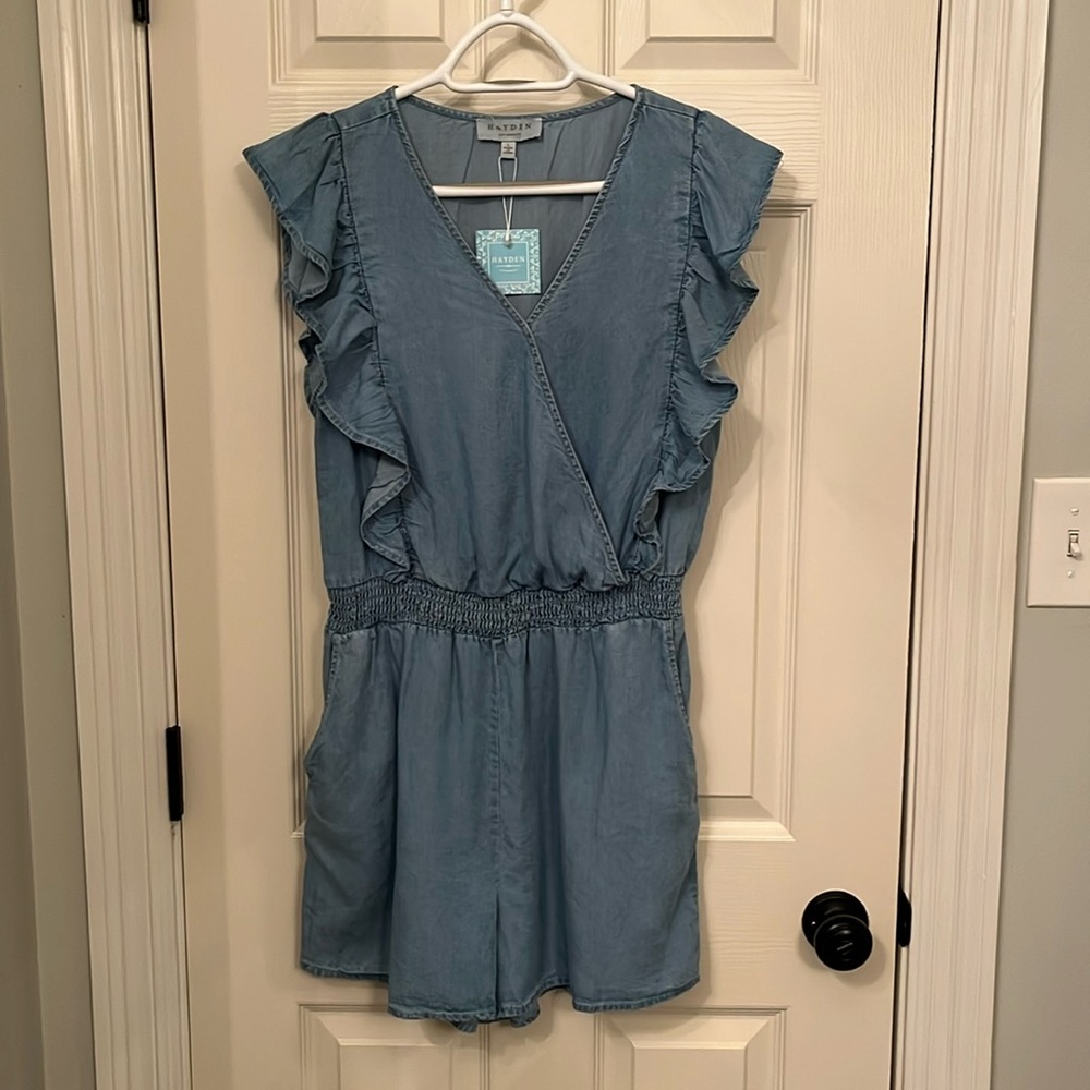 NWT Hayden Women’s Denim Romper Sz Large Ruffles Surplice Top Elastic Waist